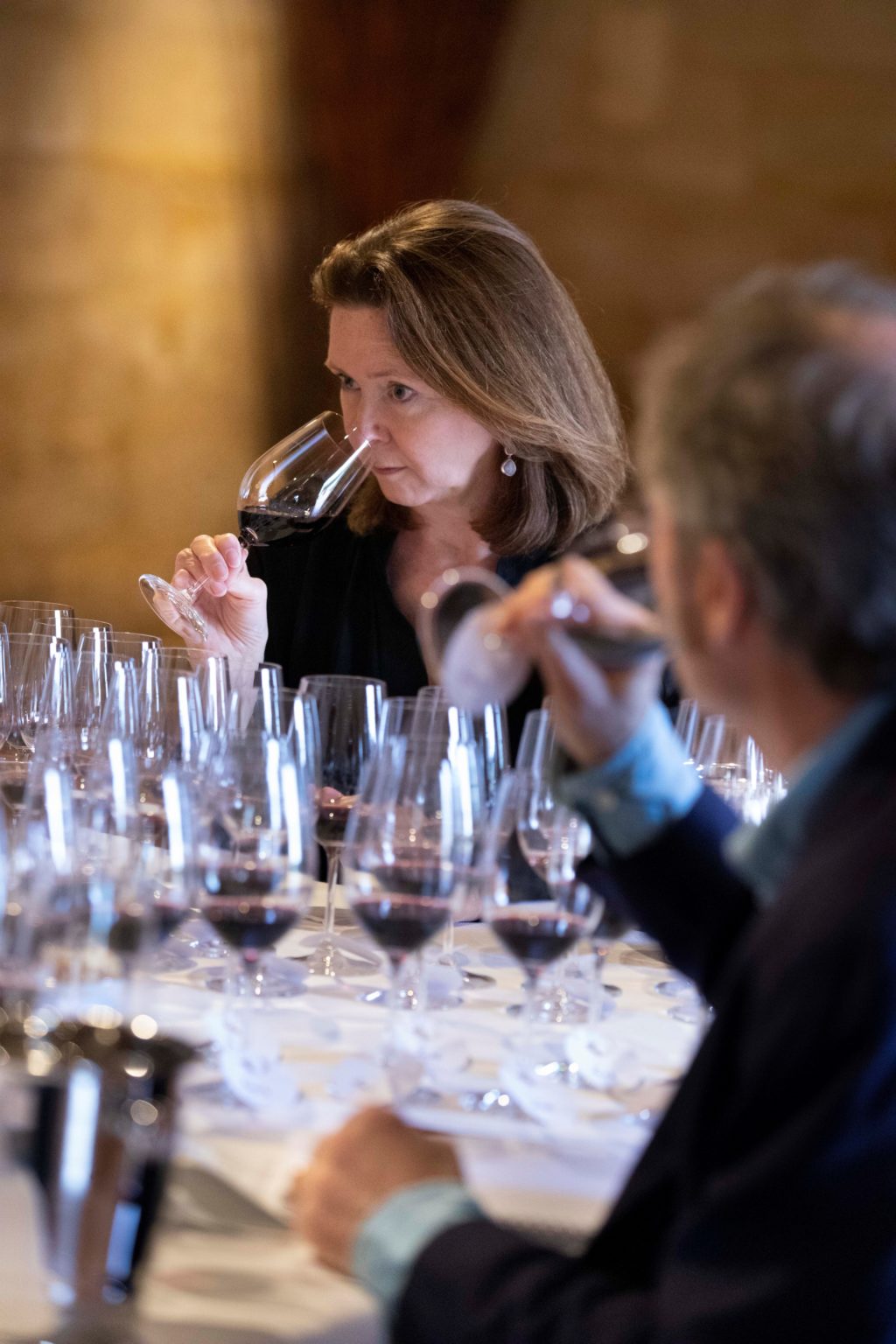 Distinguished Hosts Heart's Delight Wine Tasting & Auction